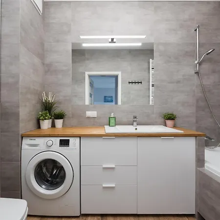 Warsaw-aparts Herbu Janina Szpital Apartmán *