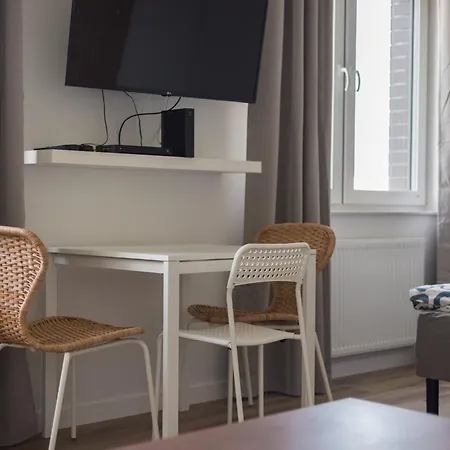 Warsaw-aparts Herbu Janina Szpital وارسو